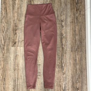 YOGALICIOUS LUX LEGGINGS (EUC)